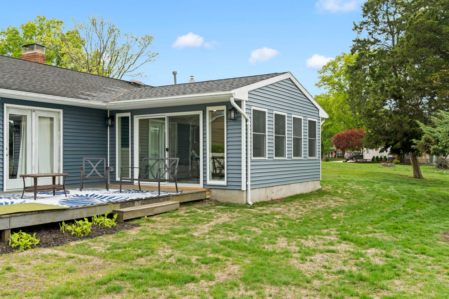 182 Lakeview Terrace